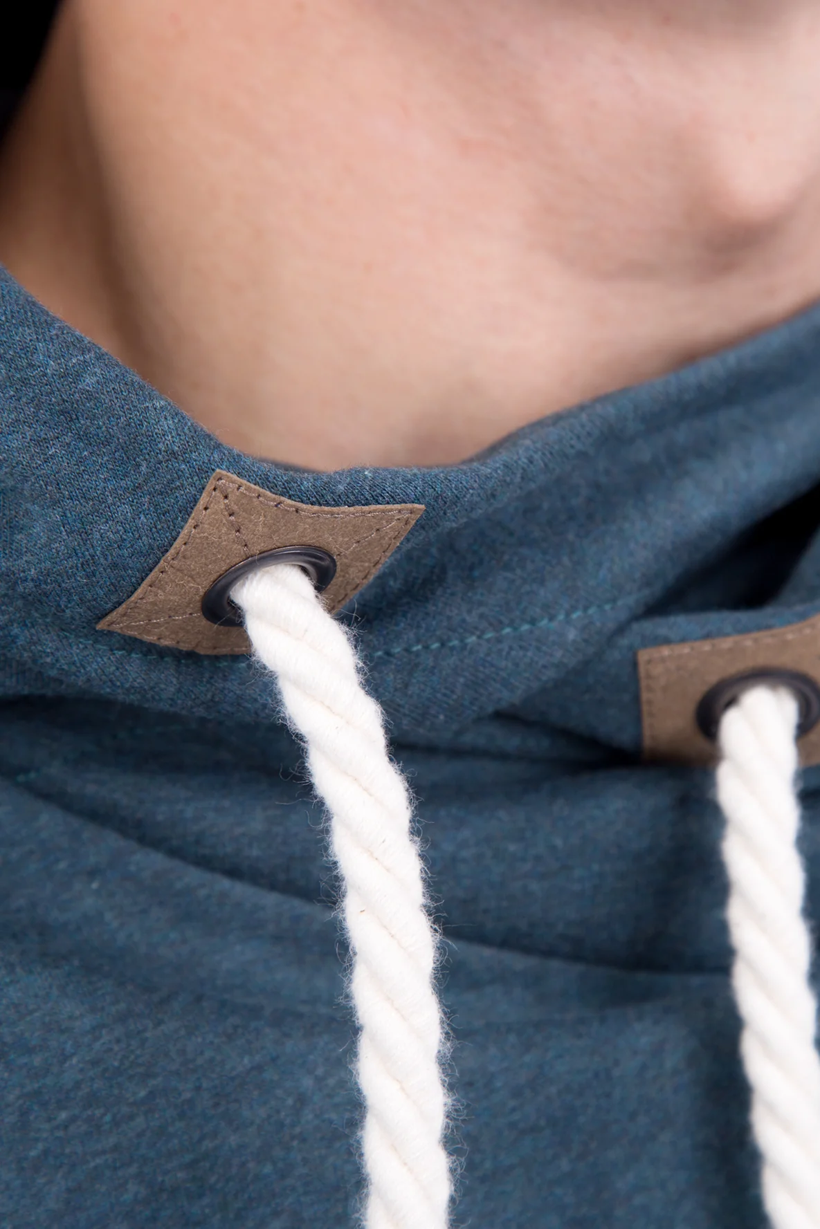 schnittmuster_maenner_kapuzenpullover_gewickelte_kapuze Thumbnail