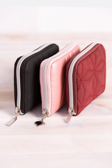 small wallet polly in black red and rose closed